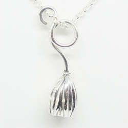'Emily' Stg silver medium curly pendant (Chain sold separately)