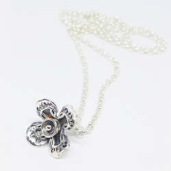 Precious: "Pippy" Stg silver short flower pendant (Chain sold separately)