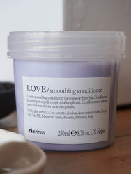 Hairdressing: Essentials LOVE (Smooth) Conditioner 250ml