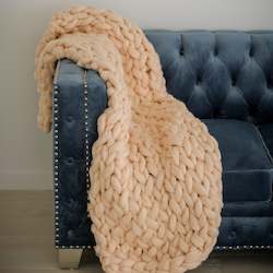 Handknitting - other than cardigan, pullover or similar: Small Chunky Knit Throw | 100cm x 160cm