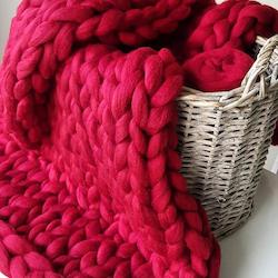 Handknitting - other than cardigan, pullover or similar: Super Chunky Wool - Cherry Red