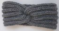 Handknitting - other than cardigan, pullover or similar: Ear Warmer with Twist - Gray