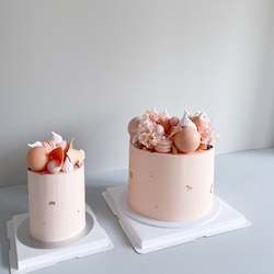 Cake: WREATH CAKE