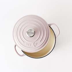 Marshmallow Collection: KitCo Cast Iron Standard Casserole 4L - Pink Marshmallow