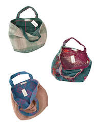 Clothing wholesaling: Kantha bag, by MiiThaaii
