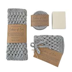 Gift: Bath Gift Set Grey With Free Soap