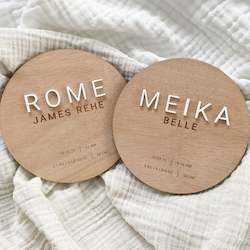 Baby wear: Wooden Birth Announcement Disc with Details - Print