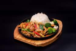 Rice On Hot Plate: HP4 - SPICY LEMONGRASS CHICKEN ON RICE