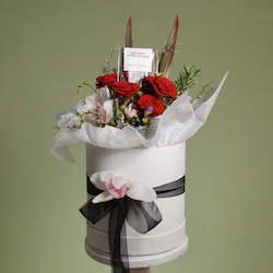 Frontpage: Classic Red Rose Hat Box with Chocolates