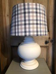 Home: White wooden lampbase