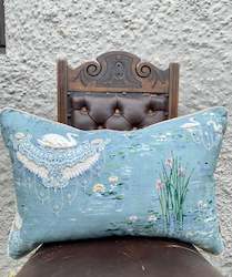 Cushions: Swan Cushion