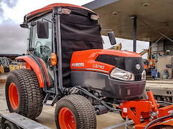 Accessories Add Ons: Windscreen Protector for Transporting L5740 Tractors