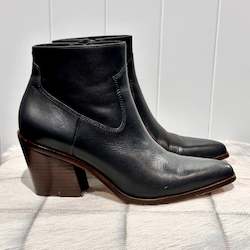 Clothing: Rag & Bone Western Style Boot - SIZE 39.5