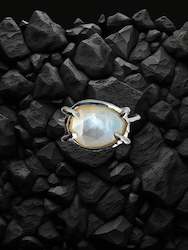 Pearl pronged ring
