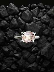 Jewellery: Rose Quartz pronged ring