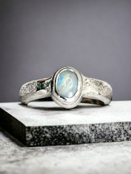Jewellery: Lightning Ridge Opal ring - Silver