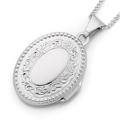 Jewellery: Sterling silver 21mm oval locket