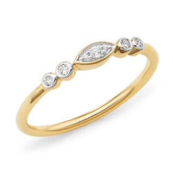 Jewellery: Yellow Gold Elegant Eye Diamond Ring