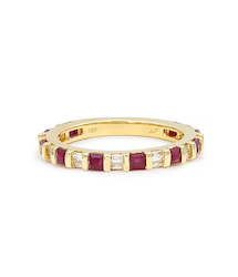 Jewellery: 18ct Gold Ruby & Diamond Ring