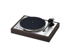 Pro-Ject Audio The Classic EVO Turntable with Ortofon 2M Silver Cartridge