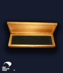 Wood: Rimu Presentation Box Medium