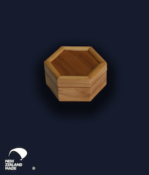 Wood: Hexagonal Rimu Box Large