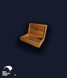 Wood: Hinged Rimu Box Small