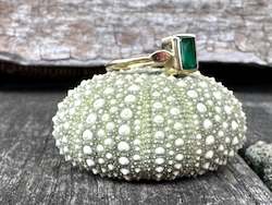 Jewellery: Brazilian emerald ring