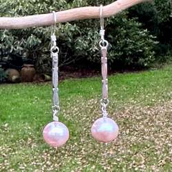 Jewellery: Pink freshwater pearl earrings
