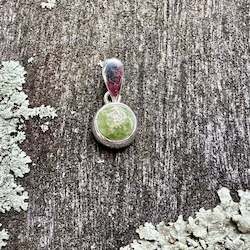 Jewellery: Tiny sterling silver 6mm Marsden Flower greenstone pendant
