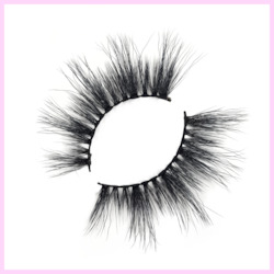 Soft Glam Lashes: Lucy