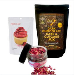 Specialised food: Baking Bundle: Cake, Icing and Edible Rose Petals