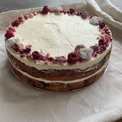 Cakes Corporate Catering: White chocolate & Raspberry cake