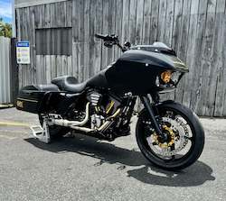 Harley Custom Race Bagger