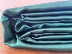 Household linen wholesaling: Silk Sheets - Emerald Green