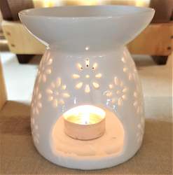 White daisy tealight burner