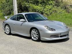 Car dealer - new and/or used: Porsche Carrera - 2000