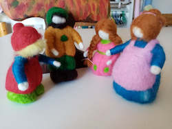 Accessories And Art Supplies: Needlefelted family