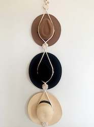 Shell Triple Hat Hanger