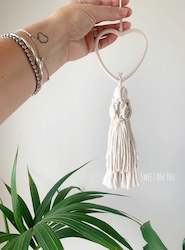 Frontpage: HEART TASSEL WALL HANGING
