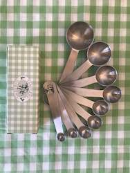 Publishing: Set of 9 measuring spoons