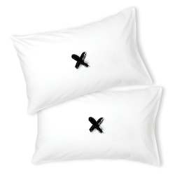 Little Kiss Cross Pillowcase Set