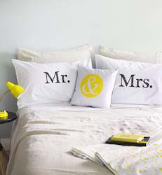 Screen printing: Mr & Mrs Pillowcase Set / BLACK