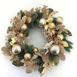 Gift: Gold Bauble Wreath