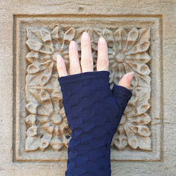 Kate Watts - Ink Textured Knit Merino Fingerles Gloves