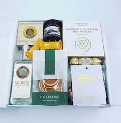 Gift Hampers For Him: Mini Source Gin and Nibbles