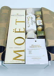 Gift Hampers For Him: Welcome To Your New Home - Moet