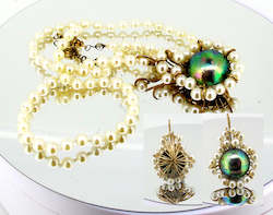 Jewellery: Necklace