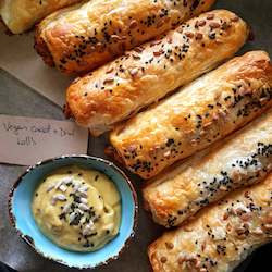 Cut lunch: Large Sausage Roll Boxes