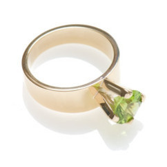 Jewellery manufacturing: 9ct gold high setting ring with faceted stone (peridot) Jens Hansen
